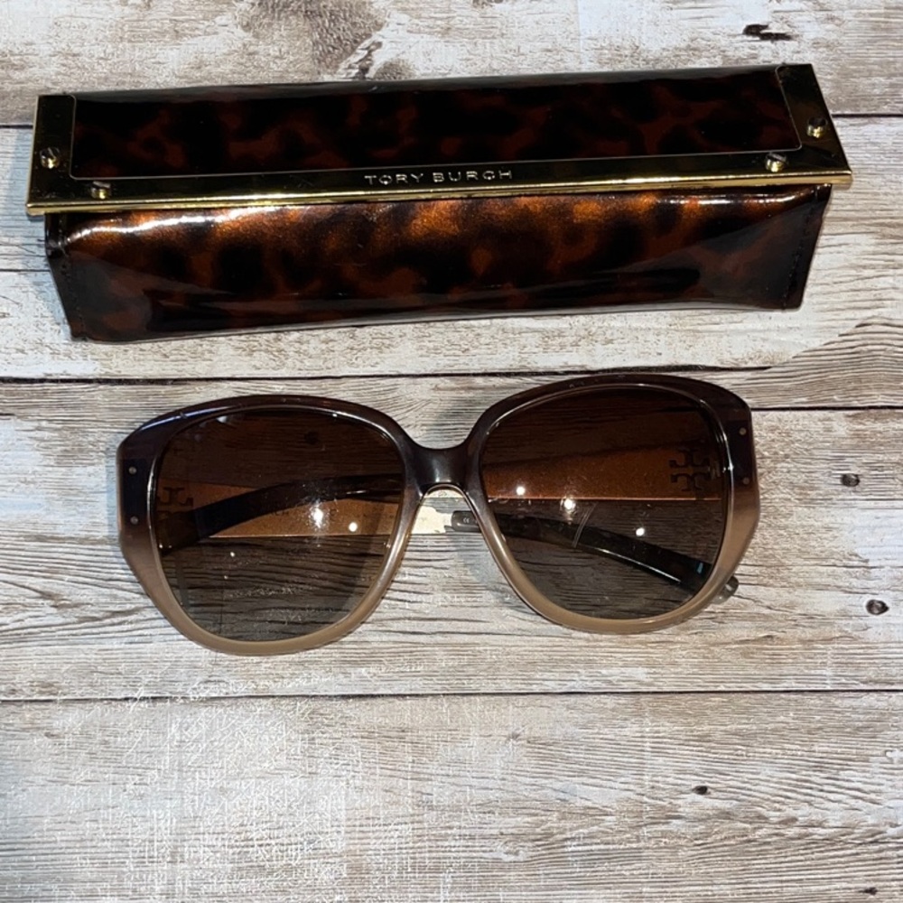 Tory Burch oversized polarized Sunglasses brown/beige gradient lenses.